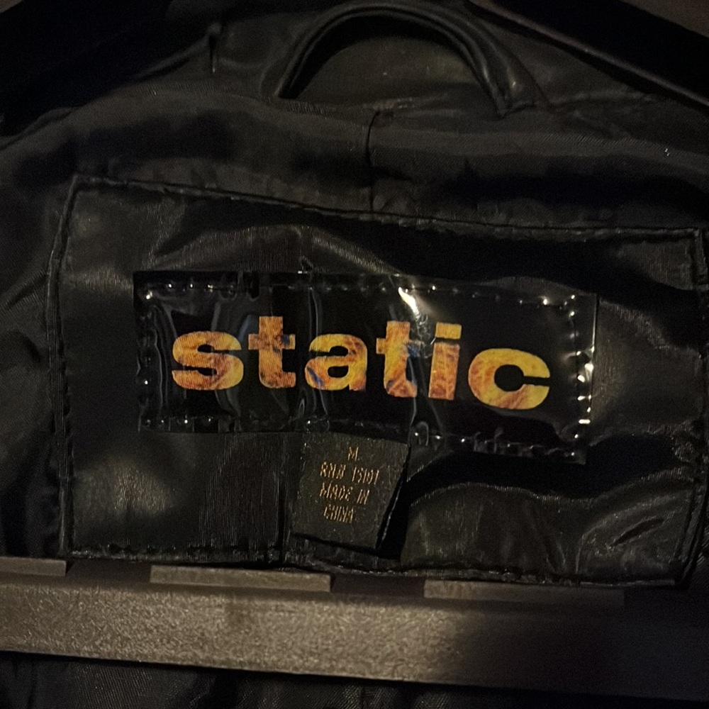 Static Coat - Picture 2 of 3